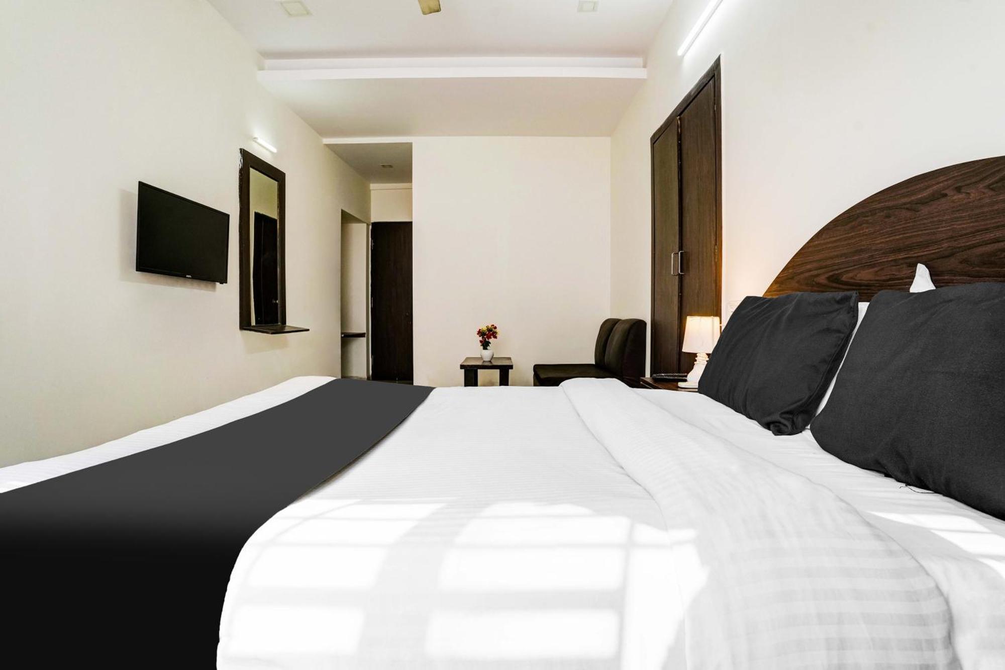Super Hotel O Nashik Near Vijay Mamta Theatre Formerly Sahara Inn Dış mekan fotoğraf