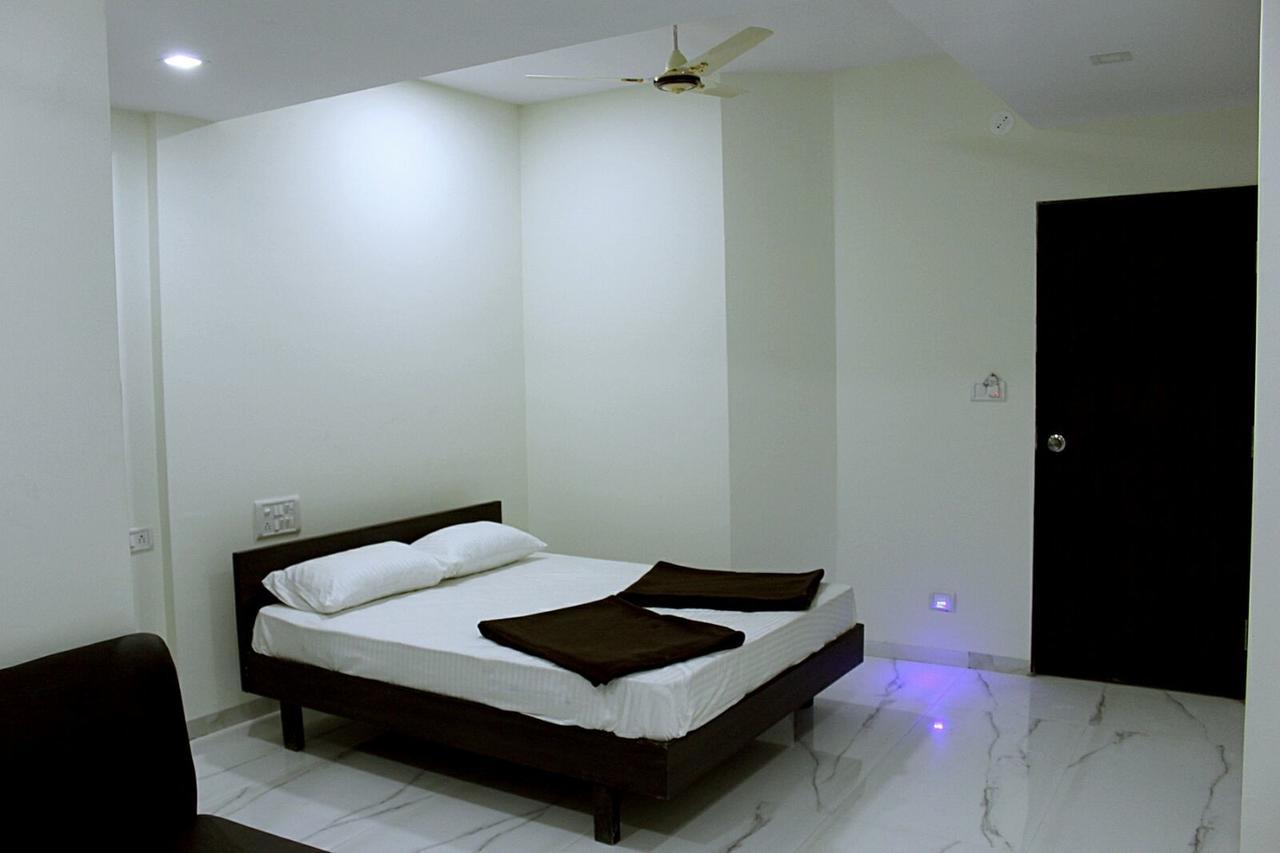 Super Hotel O Nashik Near Vijay Mamta Theatre Formerly Sahara Inn Dış mekan fotoğraf